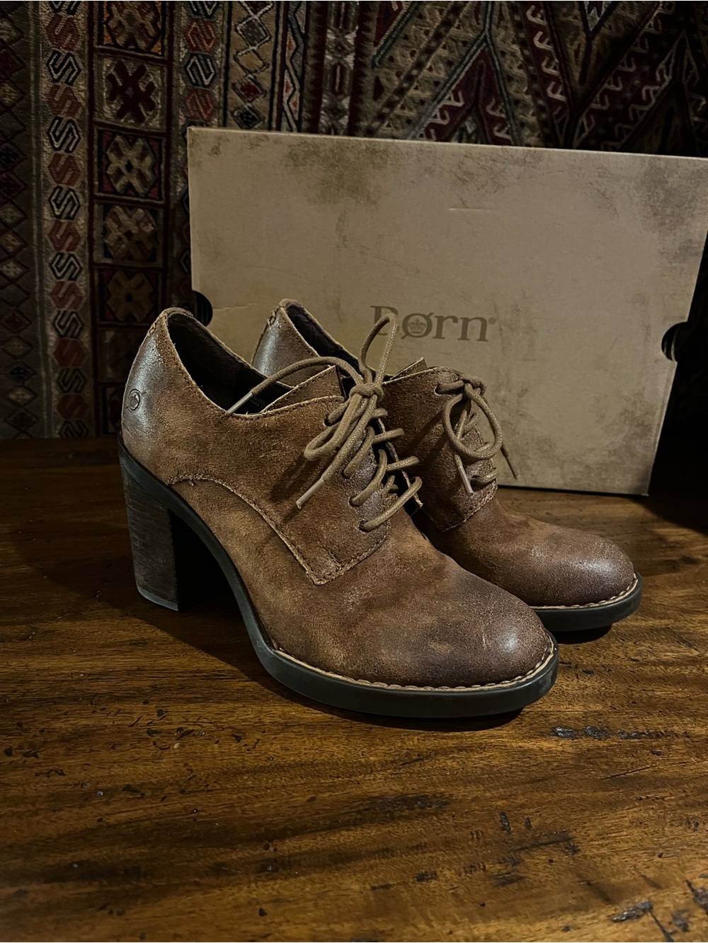 Born “Jolene” Oxford Distressed Suede Lace-Ups, Block Heel, Size 6, NEW IN BOX